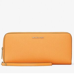 Michael Kors Jet Set Large Travel Continental Wallet Leather in Pop Orange NWT